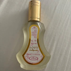 Arabisk parfym soft - Säljer denna underbara doft, eftersom jag aldrig har använt den. Luktar super gott och passar både till vardag eller fest🌸