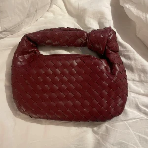 Väska - Superfin väska som aldrig kommit till användning 😊