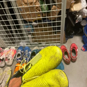 Järndobbar fotbollsskor  - Järndobbar dessa är dom skönaste järndobbar du kan använda dig av