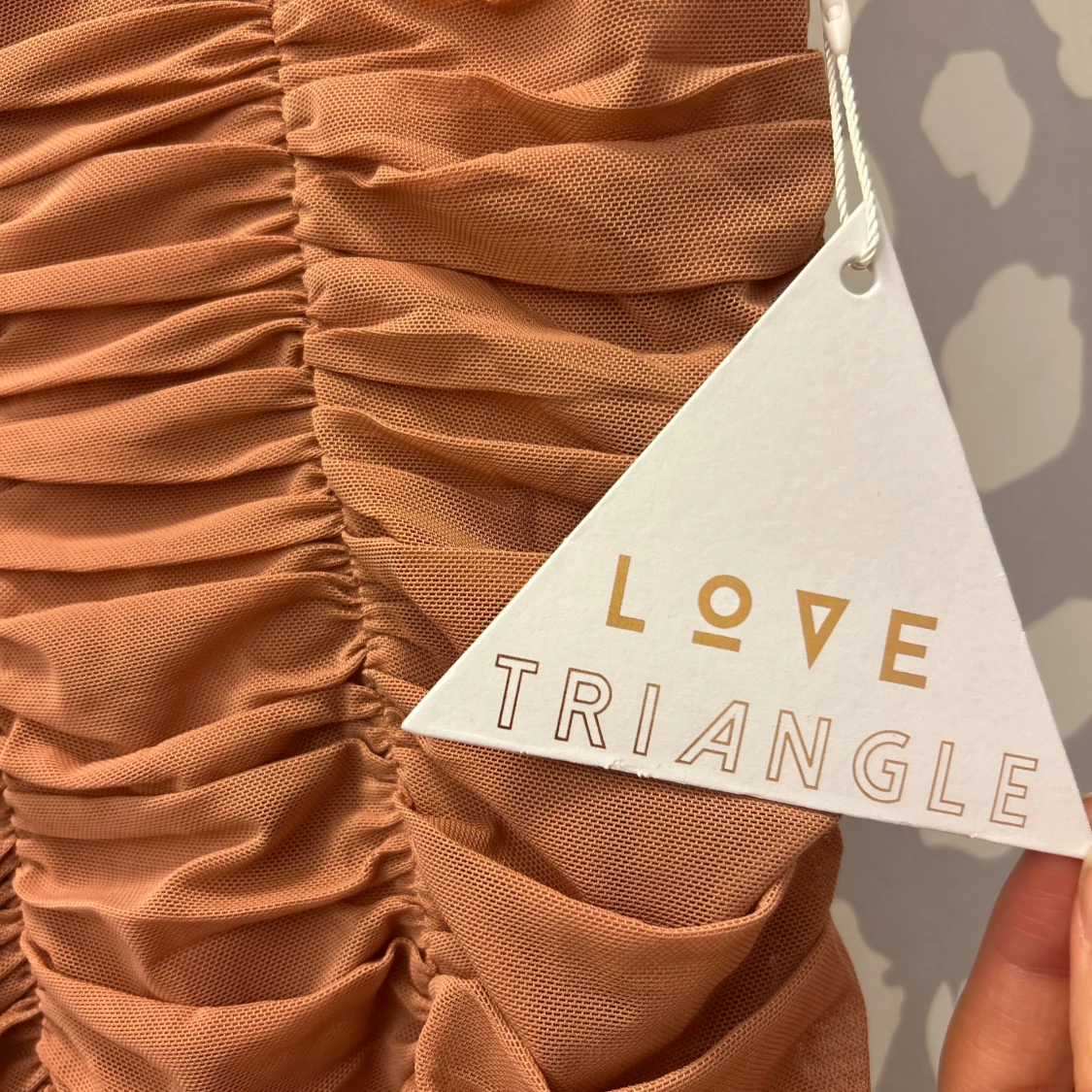 Brun klänning från Love Triangle - 90