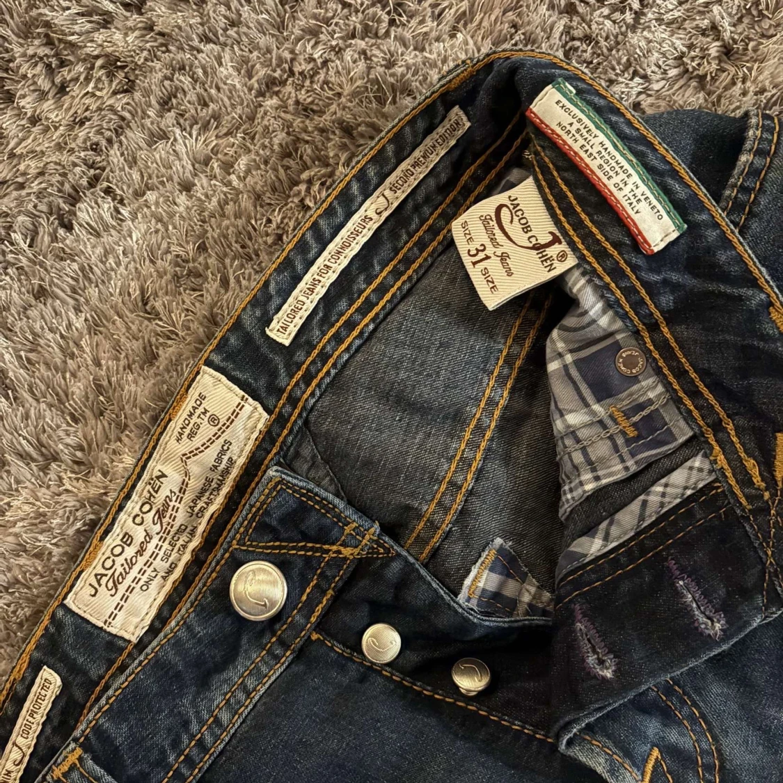 Mörkblå jeans från Jacob Cohen - 91