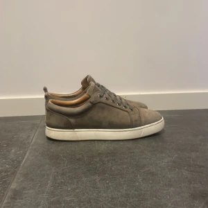 Christian Louboutin skor - Riktigt Nice Loubs, passar till vilket tillfälle som helst, pris kan diskuteras vid frågor kontakta gärna 