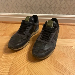 Valentino rockrunners - Valentino rockrunner | Storlek 42 passar 43 | Sick 7,5/10 | kontakta vid funderingar🕺