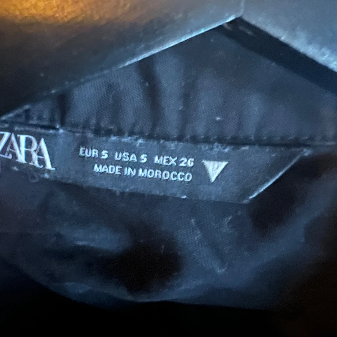 Svarta byxor från Zara - 91