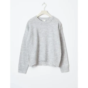 Grå stickad tröja - Grå stickad tröja från Gina, lite nopprig vid armarna men annars i superbra skick❤️ strl 170