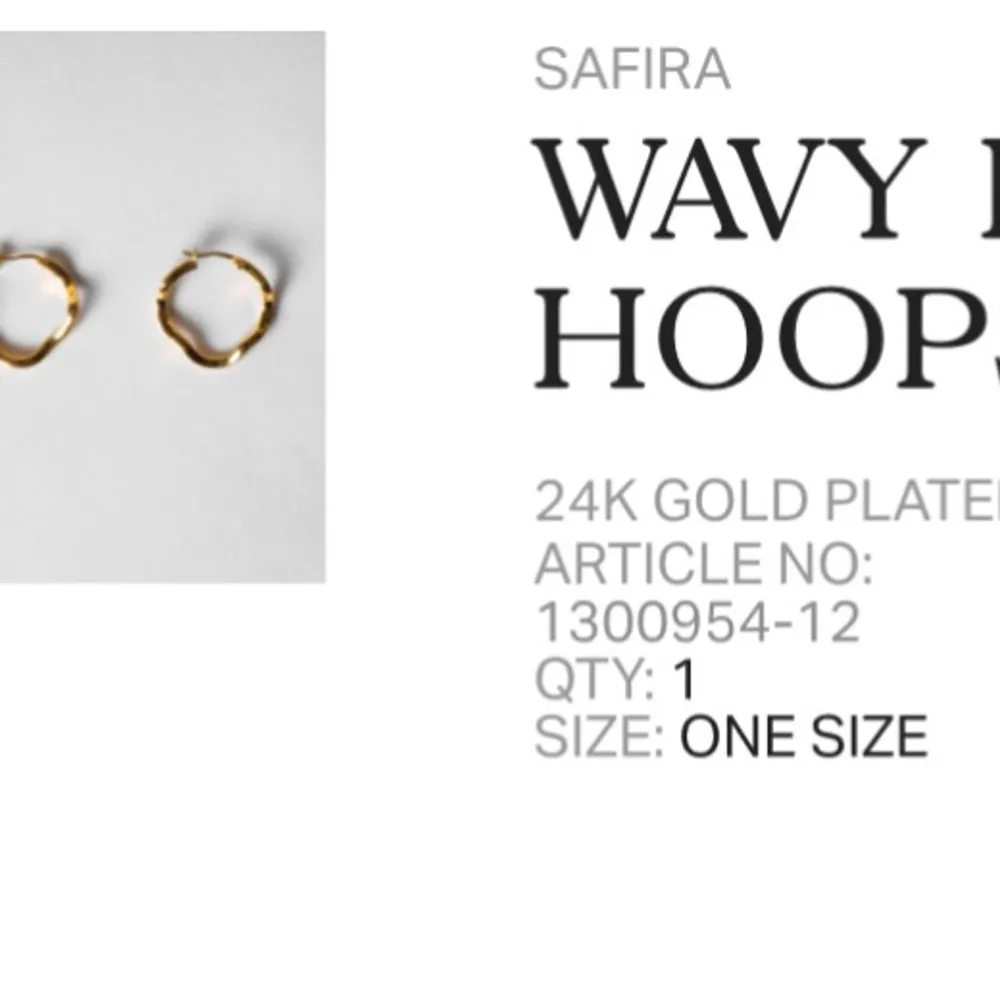 Sterling silver guld pläterade, nypris 499 kr. Sista bilden är samma örhängen fast i silver. Kommer i en vit Safira box.. Asusteet.