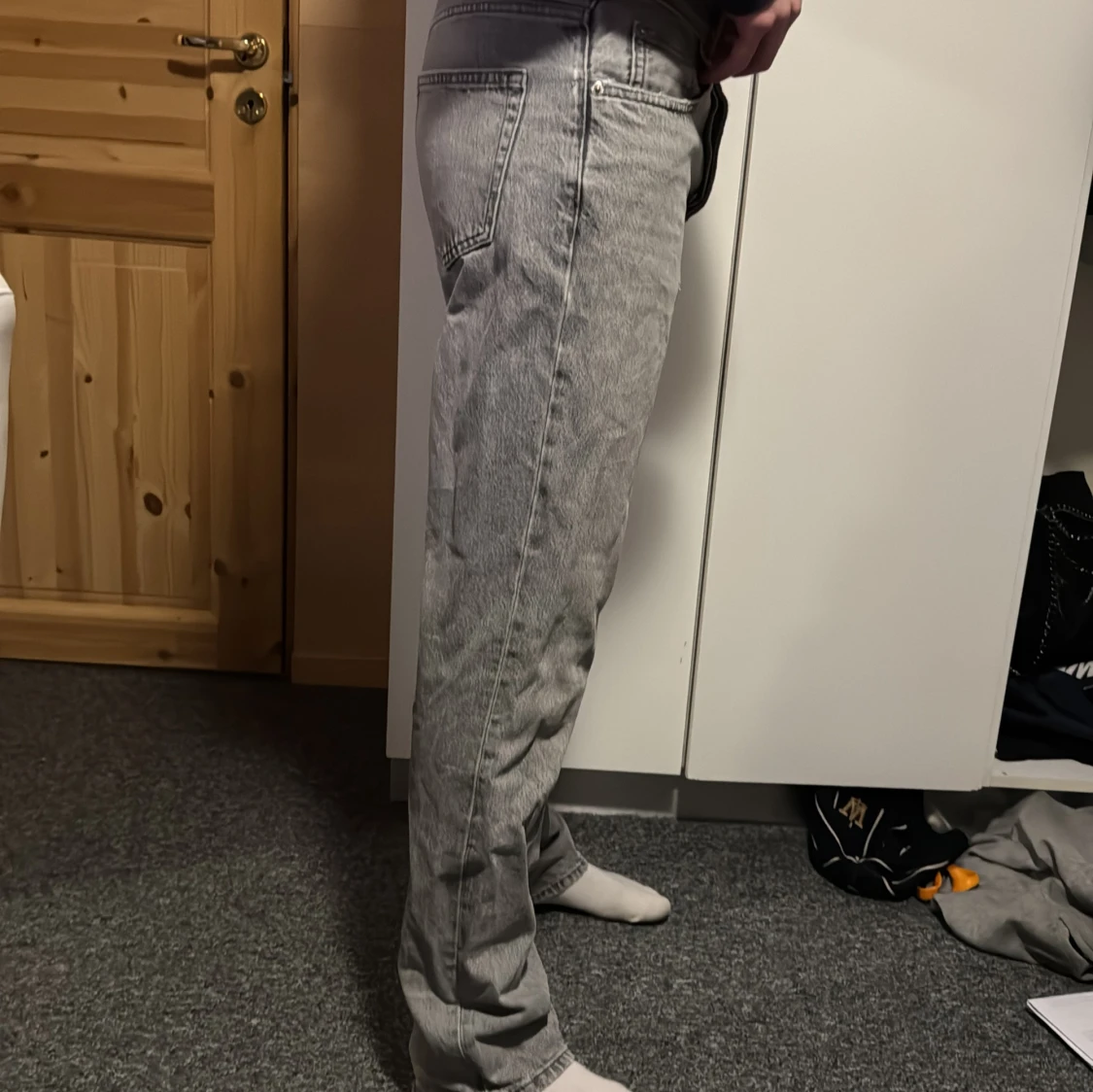 Grå Zara jeans - 90