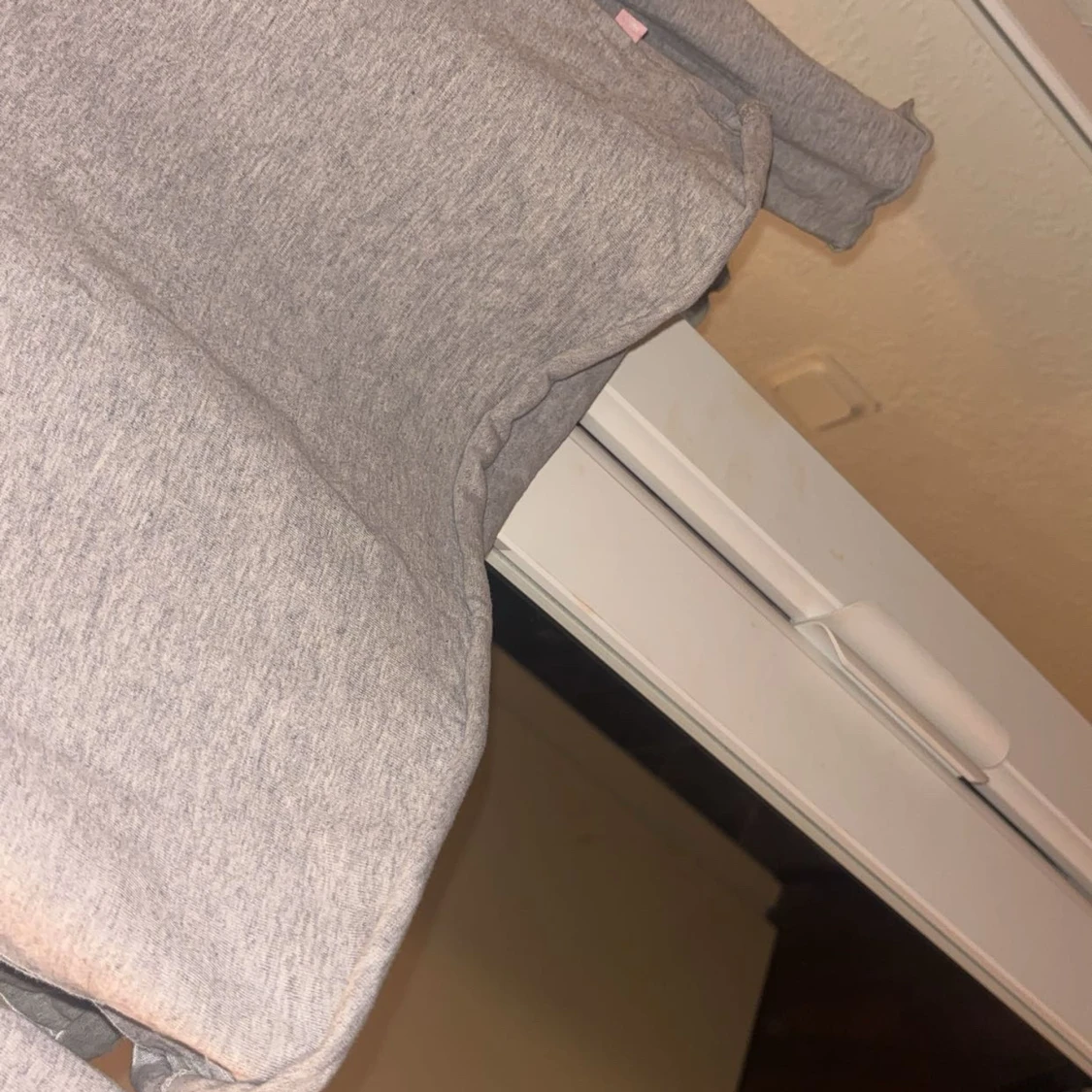 Grå tröja med spetsdetalj från Miss Triumph - 93