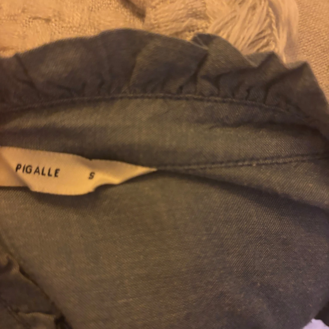 Blå blus från Pigalle - 91