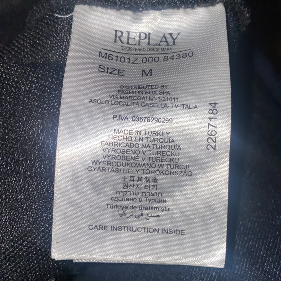 Svart hoodie från Replay - 2