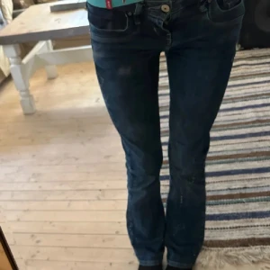 Ltb jeans  - Snygga blå ltb lowwaist bootcut jeans💗