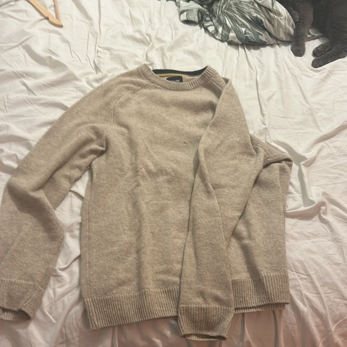 Beige stickad tröja - 1