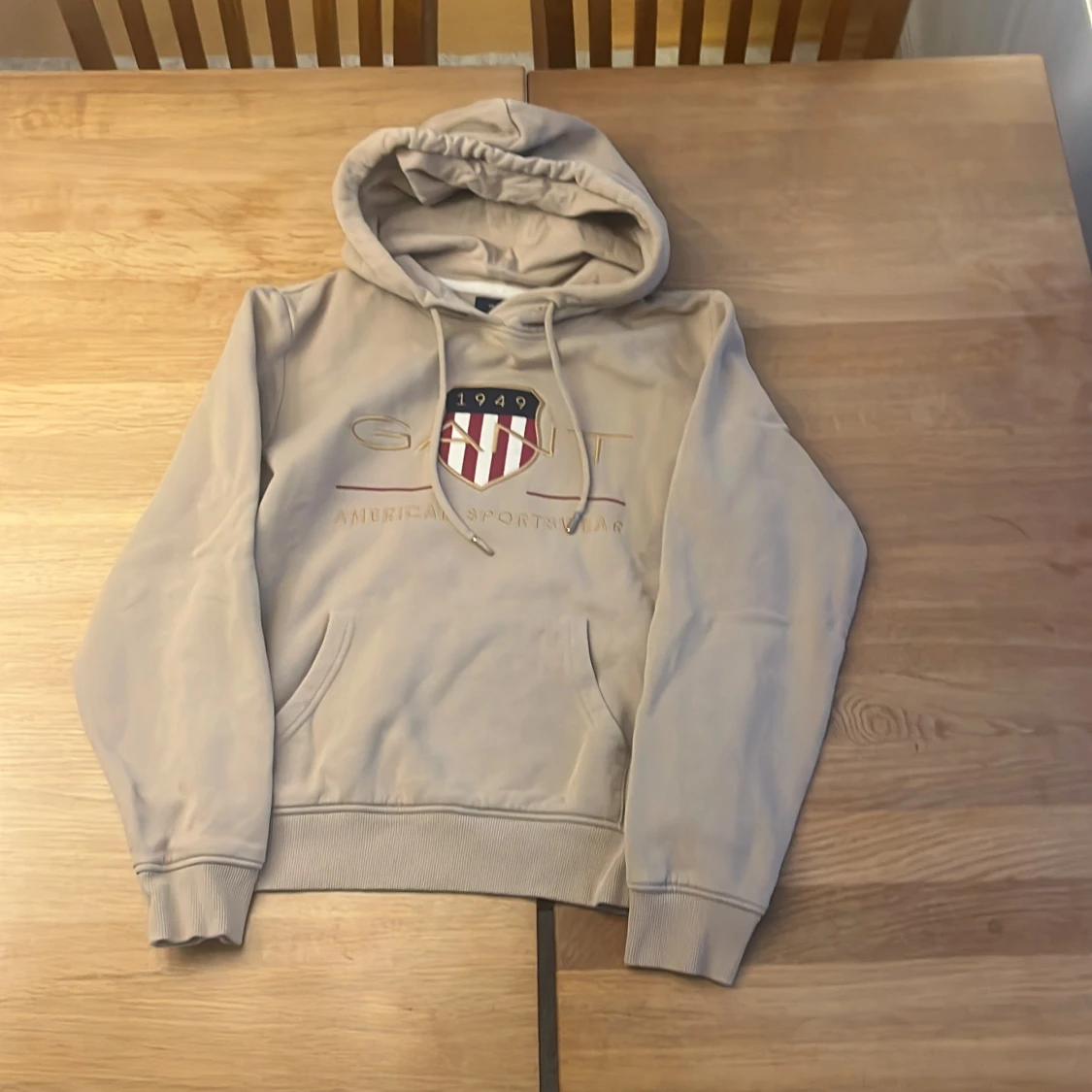 Beige hoodie från Gant
