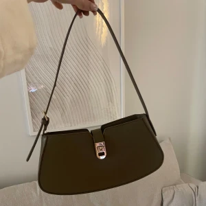 Brun handväska  - Superfin väska i bra skick🤎