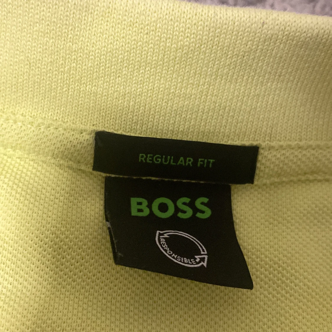 Gul pikétröja från Boss - 1