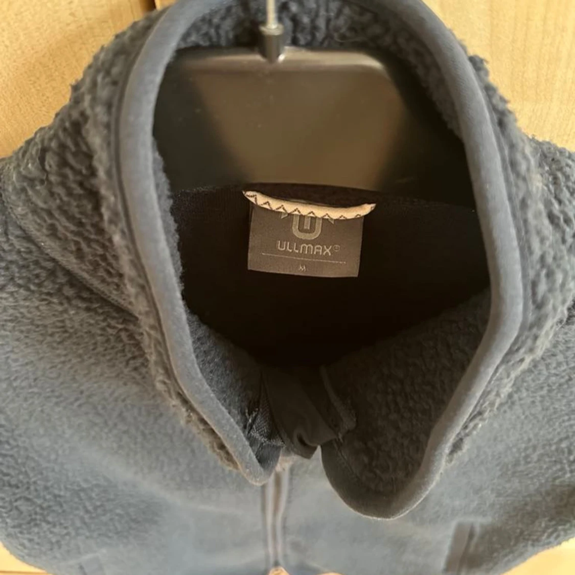 Mörkblå fleeceväst från Ullmax - 3