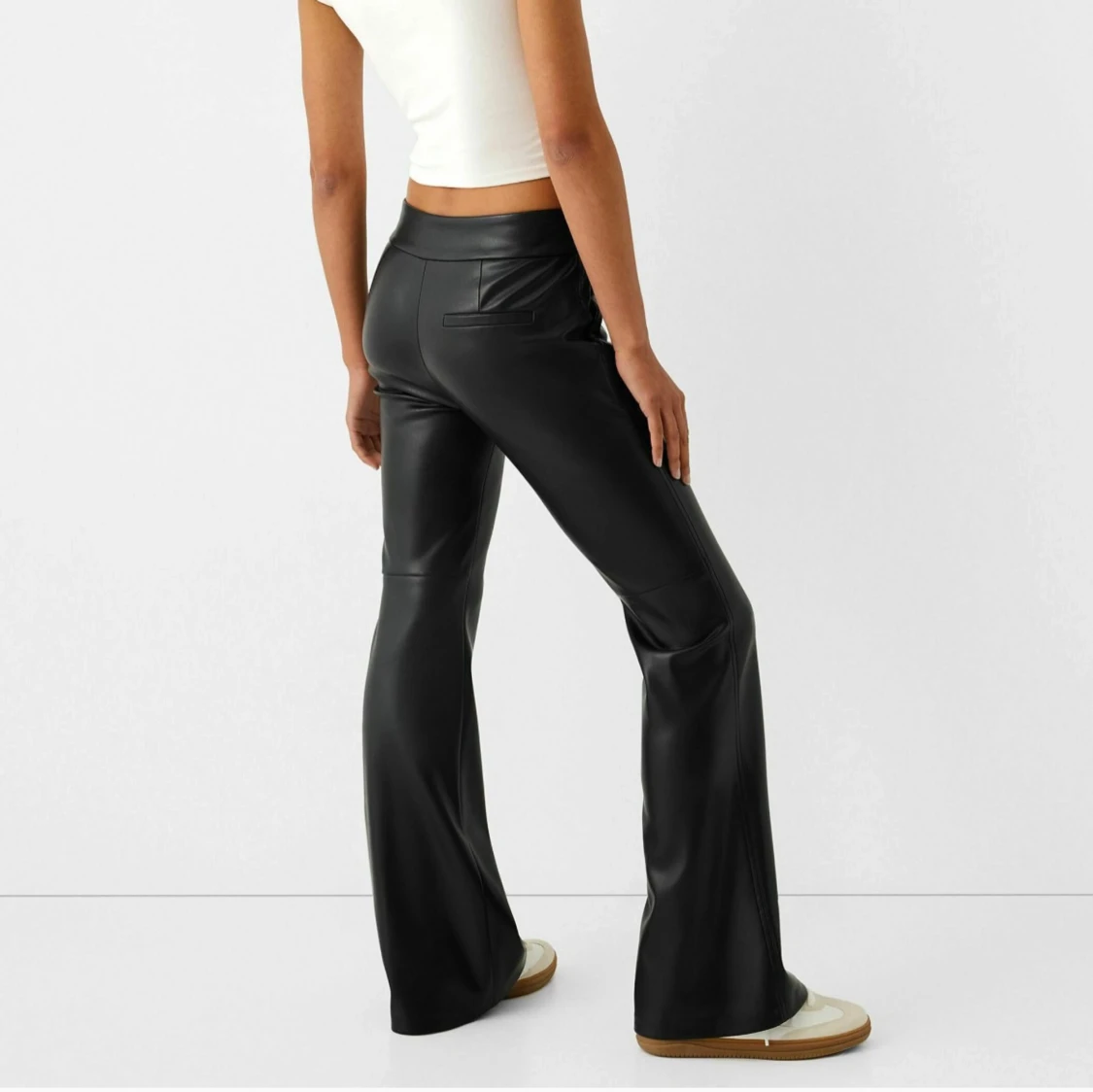 Lågmidjade skinnbyxor - 1