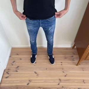 Dondup jeans - Tjena!  Dondup Jeans till salu, jeansen är i bra skick, hör av er om ni har frågor.💯💯