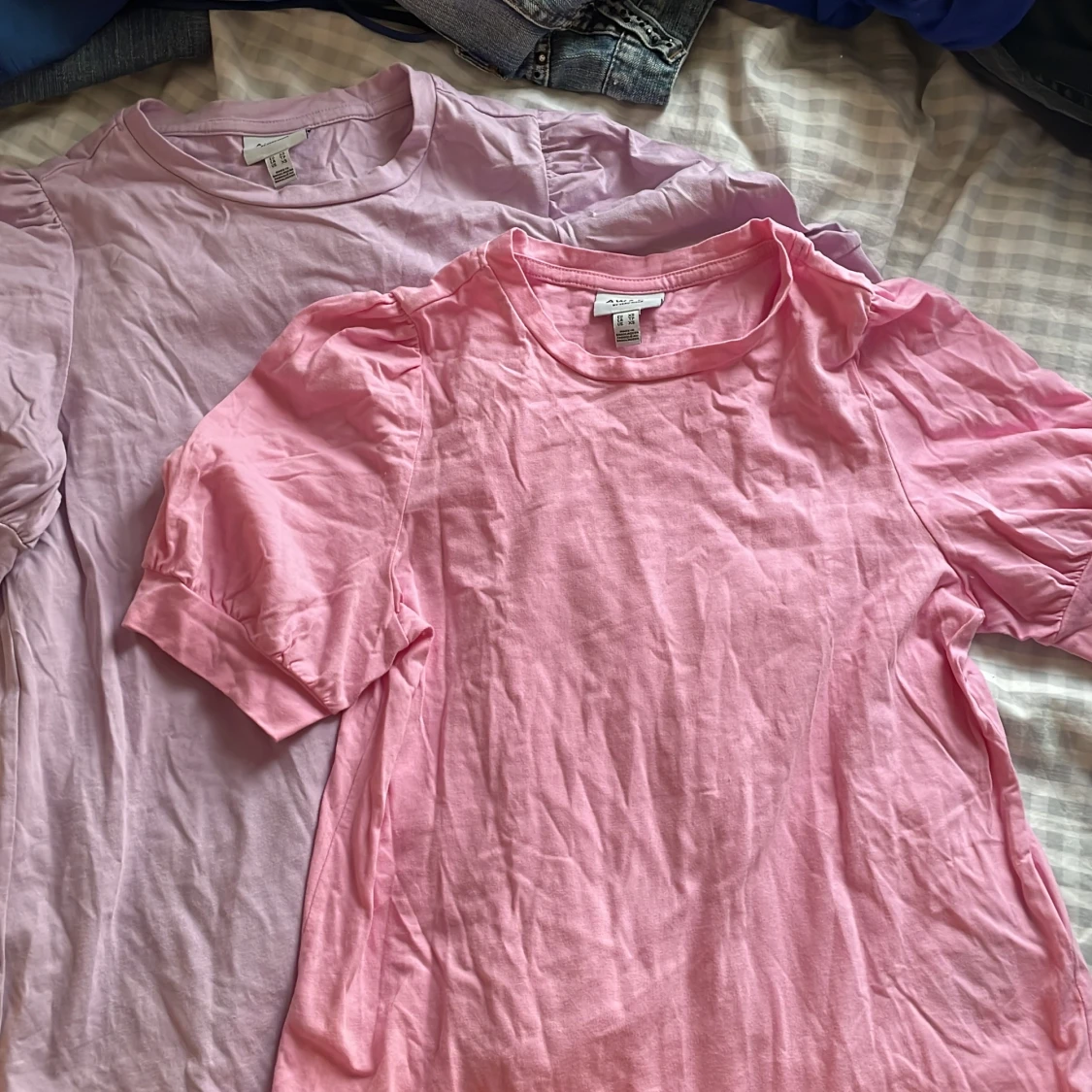 2st söta t-svirrar med puffärmar🌸