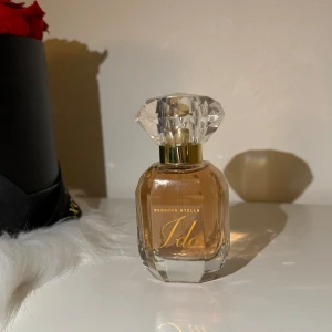 Rebecca Stella  - Oanvänd parfym från Rebecca Stella, I do EdP 50ml 