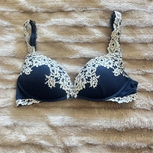 Intimisimi Bh - Säljer då den är för liten❤️