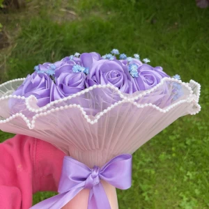 Jättevacker  - Handgjort rosbukett 😍😍💜💜