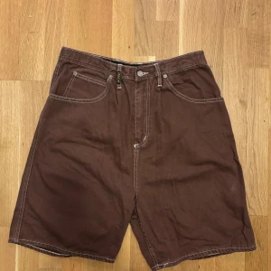 Vintage baggy shorts - Snygga brunröda shorts från Everlast. Baggy