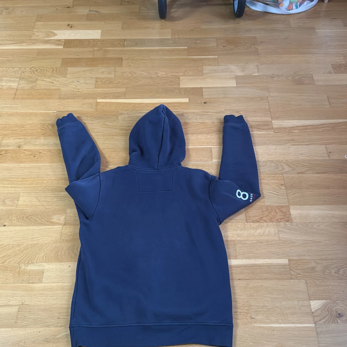 Mörkblå hoodie från Race Marine - 1