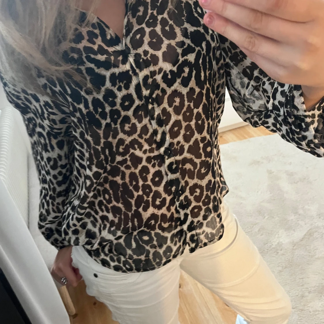 Leopardmönstrad blus