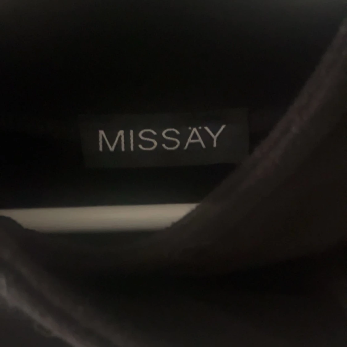 Svart kappa från Missay - 2