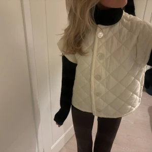 Quiltad cape - Quiltad cape som jag sytt själv💕 sydd efter en storlek S