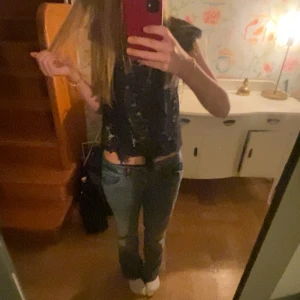 LTB jeans  - Så snygga ltb jeans i helt nyskick⭐️ säljer då jag behöver plats i garderoben och dom är lite stora. Jag är 170cm och din är lite korta på mig, pris kan diskuteras  