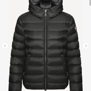 Svart jacka från colmar  - Säljer denna fina colmar jackan då den inte andväns längre. Den e köpt ny och har använts max 10 gånger, den är i bra skick. För fler bilder skriv privat, pris kan diskuteras 