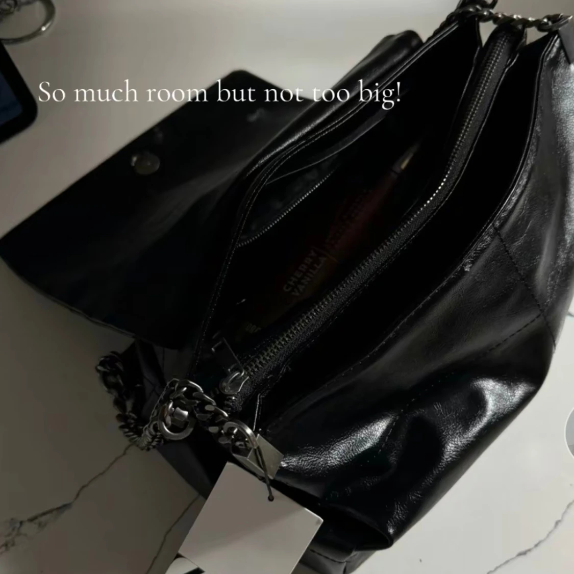 Axelväska med lock rock - 90