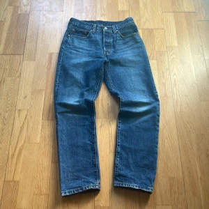 Levi 501 jeans - Nästa oanvänd. Levi premium.