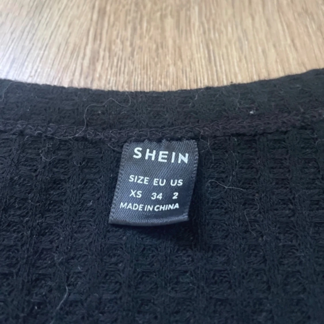 Svart croppad topp från Shein - 91