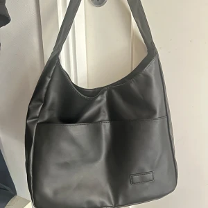 Superfin handväska  - Superfin väska, aldrig andvänd 