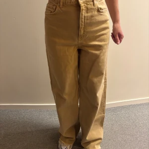 Baggy jeans  - Baggy jeans, aldrig andvända