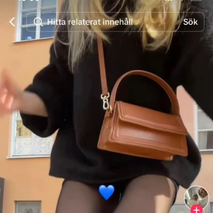 SÖKER!! - SÖKER!! Denna väskan från zara i brun 
