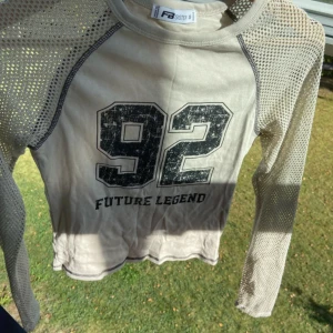 Långärmad  - Har bara använt den här snygga tröjan 1 gång