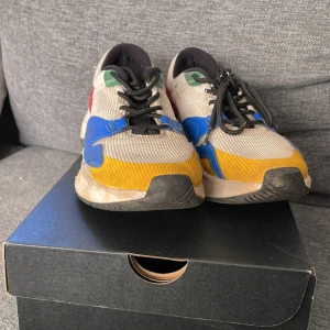 Jordan air cadence  - Jordan air cadence Str:36.5 väldigt slitna. 