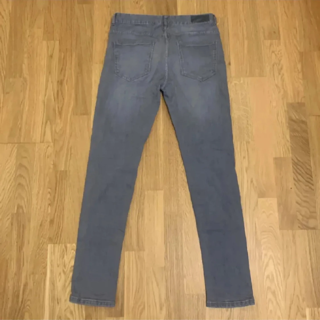 Grå skinny jeans från Denim Co. - 1