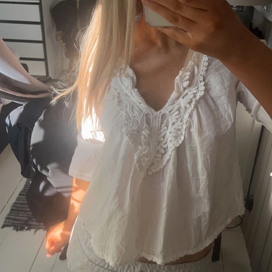 Vit blus från Gina Tricot