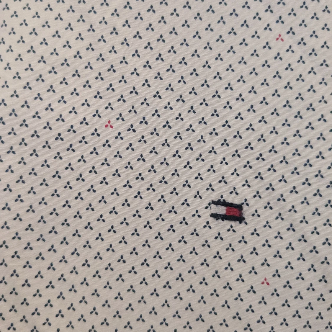 Vit prickig skjorta från Tommy Hilfiger - 1