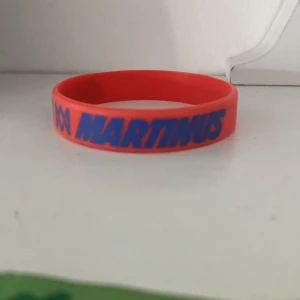 Marcus & Martinus armband -  Rött unforgettable Marcus & Martinus armband