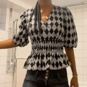 Blus - Blus med mönster 