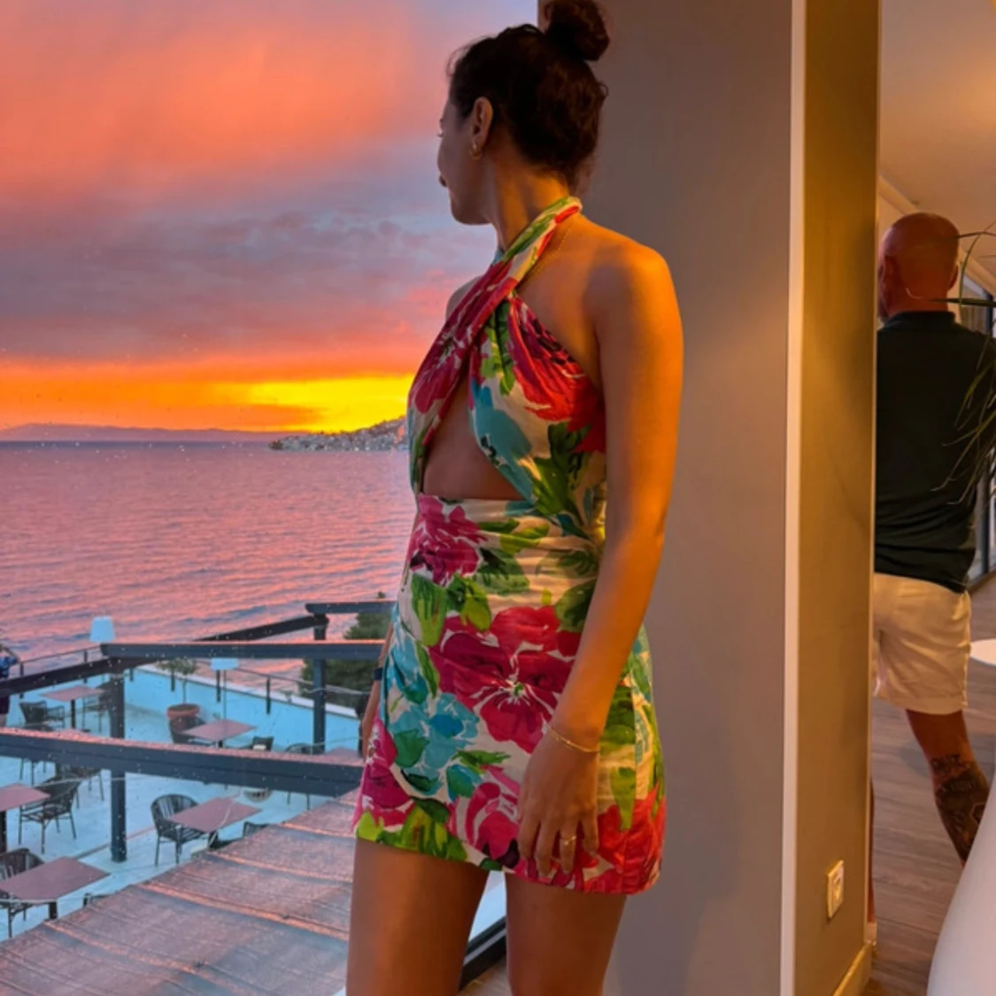 Blommig halterneck klänning