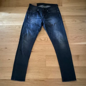 Dondup George - Snygga mörkblå jeans från Dondup! 🔥 