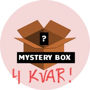 Mystery Box fotbolls tröja M-L - Upptäck spänningen med en Mystery Box! Innehållet är hemligt och kan överraska dig med olika produkter. Perfekt för den som älskar överraskningar och att prova nya saker. Begränsat antal kvar, så skynda dig att få tag på en innan de tar slut!