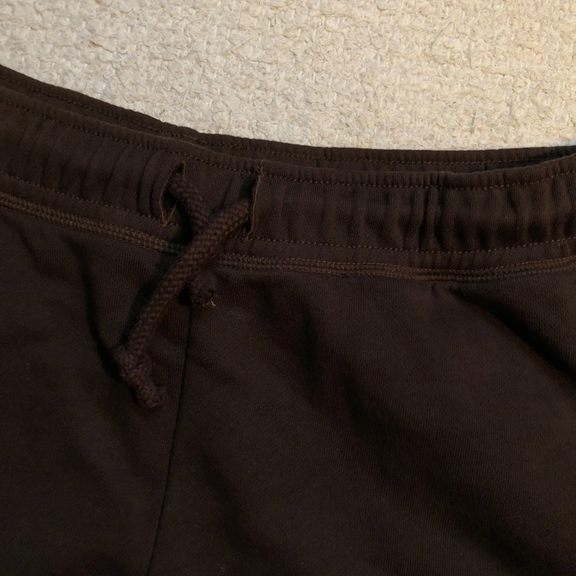 Bruna mjukisbyxor från By Malene Birger - 2
